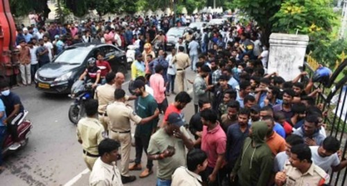 Chaos again at Gymkhana Ground for India-Australia match tickets