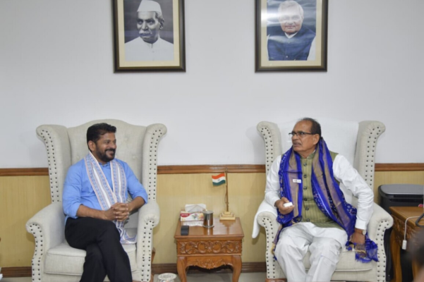 తెలంగాణకు 11.56 లక్షల ఇళ్లు కేటాయించండి: కేంద్ర మంత్రి శివరాజ్ సింగ్ చౌహాన్‌కుమంత్రి పొంగులేటి వినతి.