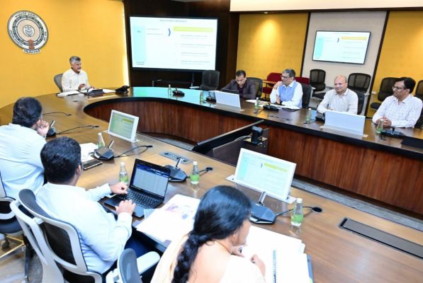 కుటుంబ సాధికారత మిషన్‌పై ఐఐటీ కాన్పూర్  ప్రతినిధులతో సీఎం చంద్రబాబు భేటీ
