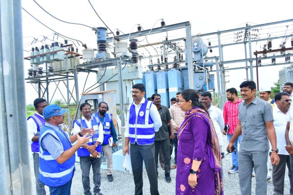 భూత్పూర్‌ 33/11 కేవీ సబ్‌స్టేషన్‌ తనిఖీ చేసిన టీజీఎస్పీడీసీఎల్‌ సీఎండీ