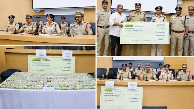 వాట్సాప్ డీపీతో మోసం.. 