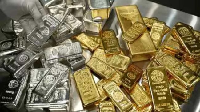హైదరాబాద్‌లో తగ్గిన పసిడి, వెండి ధరలు