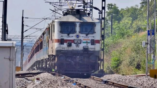 రైల్వే ఇంజనీరింగ్ విభాగం ఎల్ డి సి ఇ డిపార్ట్మెంటల్ పరీక్షల్లో  23 మంది ఎంపిక 