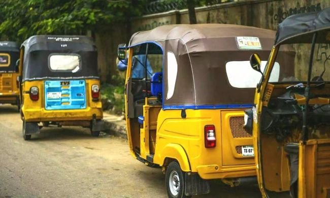 తెలంగాణలో అర్ధరాత్రి నుంచి రవాణా సేవలు బంద్