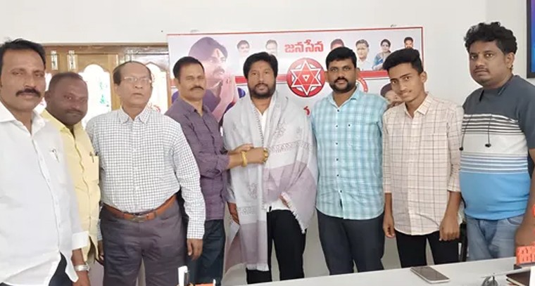 రాజకీయాలలో కళింగలకు ప్రాధాన్యత ఇవ్వాలి