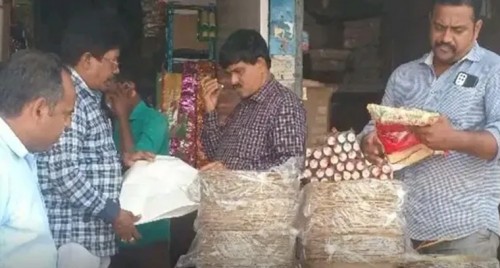 కేంద్రాన్ని వైసీపీ సర్కార్ ప్రశ్నించాలి