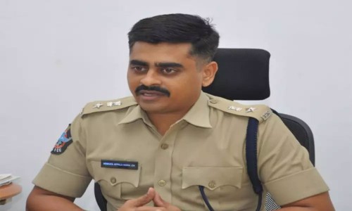 కొత్త సంవత్సరం వేడుకలపై పోలీసులు ఆంక్షలు