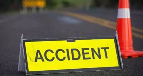 2 killed, 15 injured in bus-truck collision in Andhra

