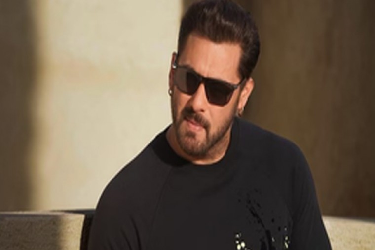 Salman Khan lands in Hyderabad to shoot a grand scene for 'Sikandar' at Taj Falaknuma Palace