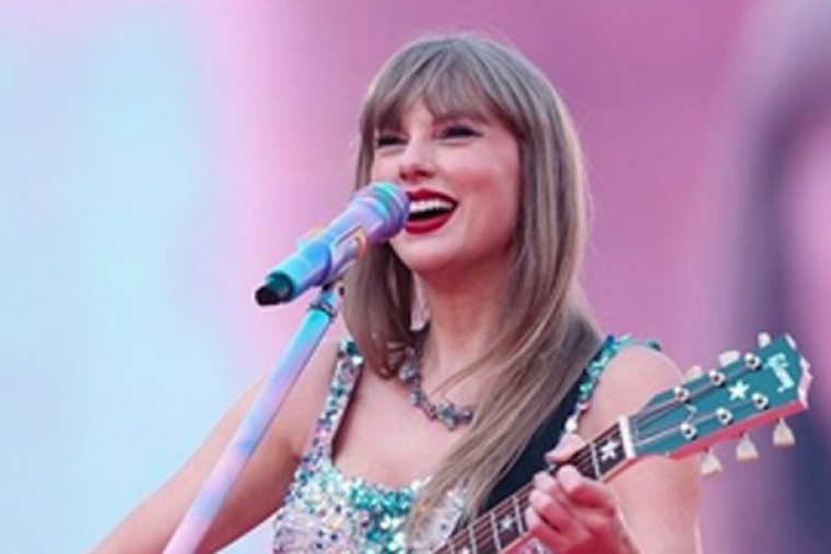 At her Dublin concert, Taylor Swift plays up the Ireland connect of her album 'Folklore'