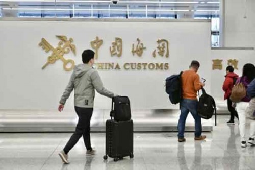 China halts travel visa service for S.Koreans in protest of Covid curbs