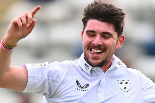 Ashes: Tongue becomes first England bowler since 1998 to take five-for at MCG