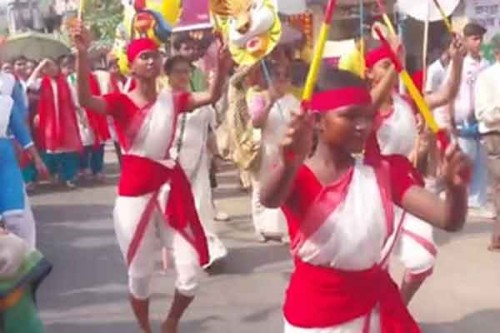 Mamata urges Bengal to 'defeat divisive forces', calls for TMC win on Bengali New Year