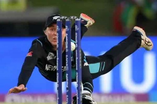 Devine returns for the third ODI against England, Bezuidenhout ruled out due to hamstring injury
