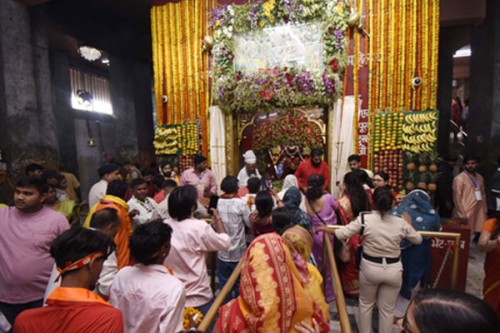 Ram Navami celebrations underway in Patna with devotion, grandeur; Nitin Nabin prays at Mahavir Temple