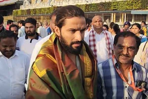 IPL 2026: RCB skipper Rajat Patidar, Jitesh Sharma visit Tirumala temple ahead of CSK clash