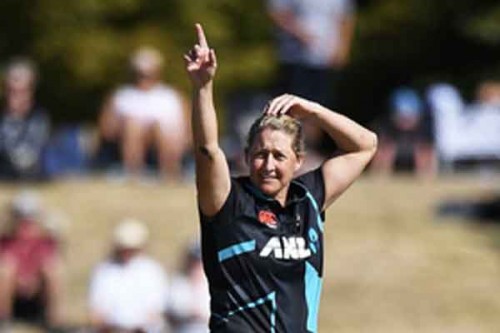 Devine out of 5th T20I against England with injury; Plimmer comes in as replacement