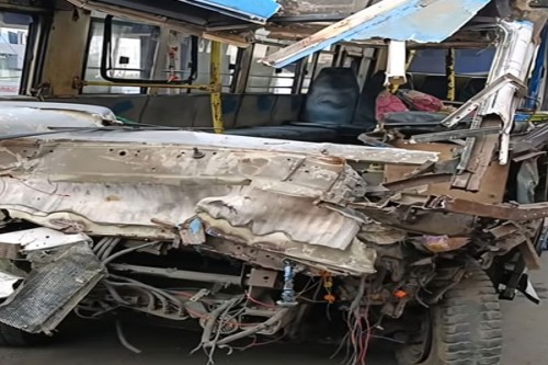 Over 10 injured after govt-owned bus overturns in Kolkata