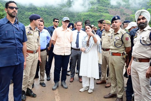J&K CM visits flood-affected areas in Anantnag district
