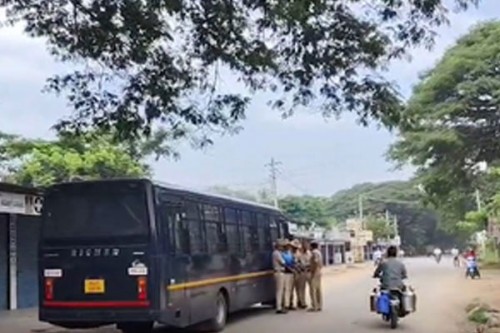 Dussehra invite to Banu Mushtaq: Karnataka
BJP workers detained ahead of 'Mysuru Chalo' protest