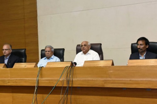 Gujarat BJP leaders welcome Centre's move to cut fuel duty by Rs 10 per litre