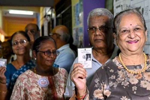 Bengal voter turnout crosses 40 pc mark, TN at 37.56 pc