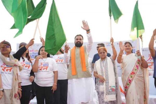 Samrat Choudhary flags off run in Patna to support Nari Shakti Vandan Act