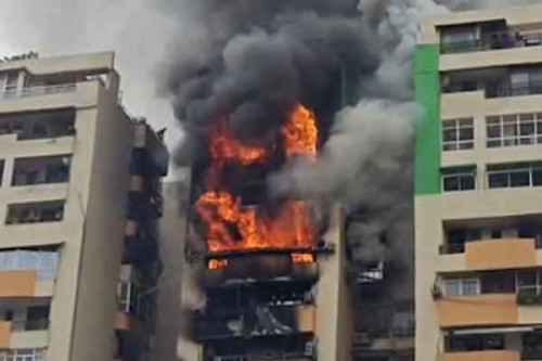 Massive blaze engulfs 8 flats in multi-storey building in Ghaziabad's Indirapuram