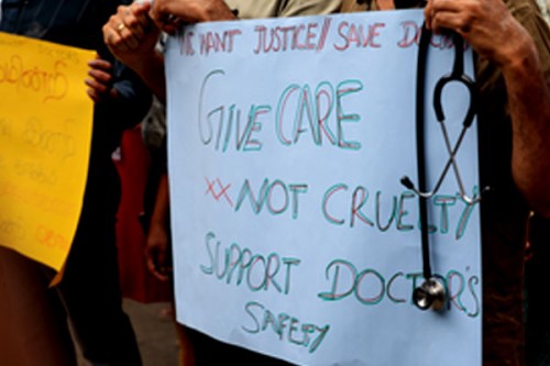 Kerala government doctors strike enters 5th day; PG medicos withdraw after talks
