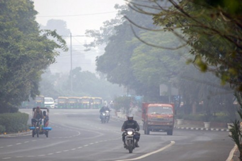Winter chill in Delhi-NCR marred by poor air quality as AQI nears 400