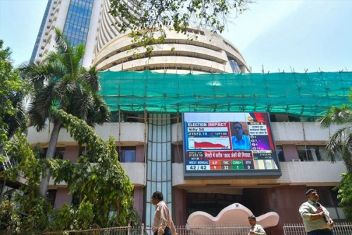 Sensex, Nifty End Lower as Investors Wait for US Fed Policy Meeting