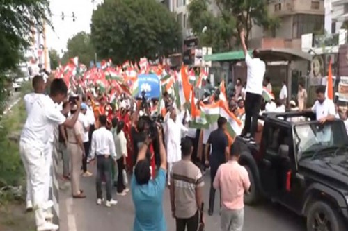 Delhi Minister Ashish Sood leads Tiranga Yatra in Janakpuri
