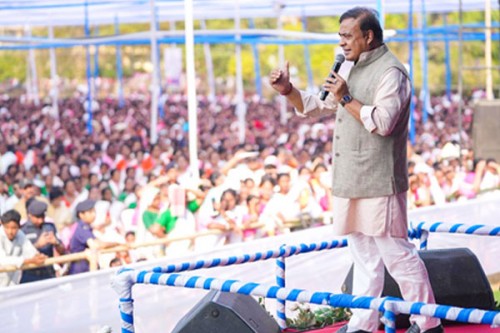 Congress now captive of divisive forces: Assam CM