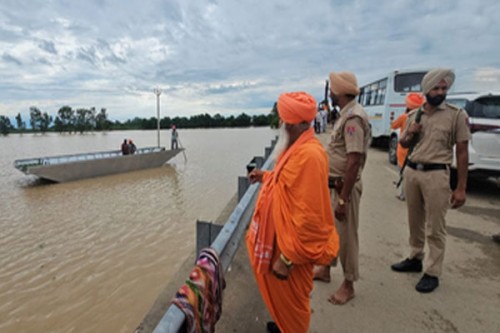 In heartwarming gesture, Sant Seechewal to rescue cattle from Punjab floods in special boats