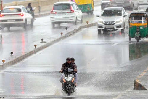 Monsoon showers lash parts of Gujarat