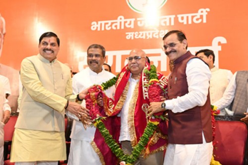 My family has raised flag against Cong for 100 years: Hemant Khandelwal after taking BJP command in MP