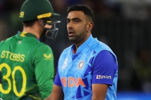 T20 World Cup: India can't go there and expect Zimbabwe to crumble, says Ravichandran Ashwin
