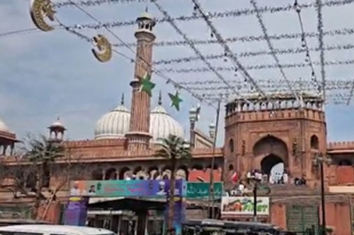 Security tightened for Jumat-ul-Vida prayers as devotees mark final Friday of Ramadan
