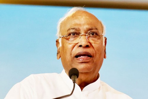 Mahagathbandhan will free Bihar from 20 years of a helpless system: Cong chief