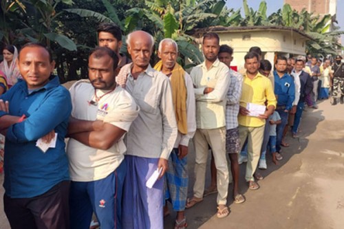 Bihar Elections: Enthusiasm among voters, 31.38 per cent polling till 11 a.m; Kishanganj leading
