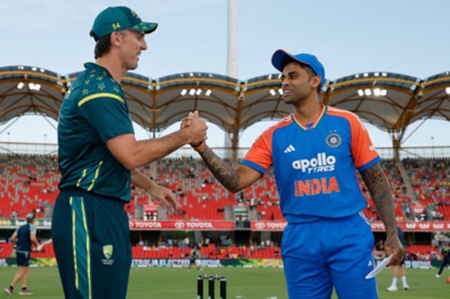 4th T20I: Australia make four changes, elect to bowl first against unchanged India