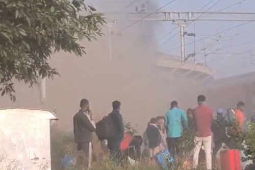 Timely intervention averts tragedy as fire breaks out at Amritsar-Saharsa Express train