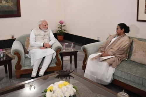 PM Modi extends birthday greetings to CM Mamata Banerjee, praying for her long life