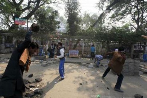 Bangladesh: Awami League accuses BNP, Islamist group of violent attack on party leader's residence