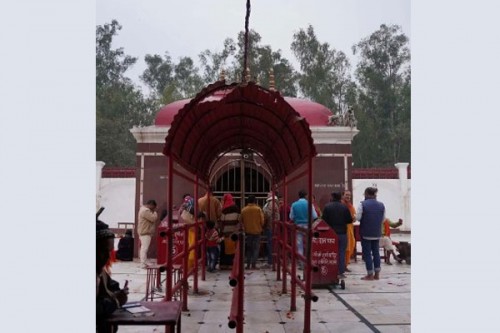 Major theft at Thawe Durga temple in Bihar's Gopalganj, gold and silver ornaments stolen