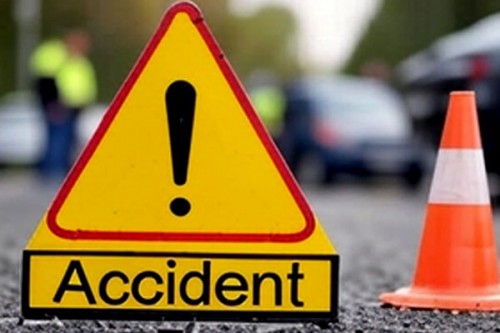 Three killed as motorcycle rams into parked tractor-trolley in MP's Maihar