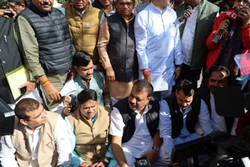 MP Cong MLAs protest Centre's move to rename MGNREGA