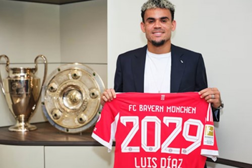 Bayern Munich sign Luis Diaz from Liverpool on four-year deal
