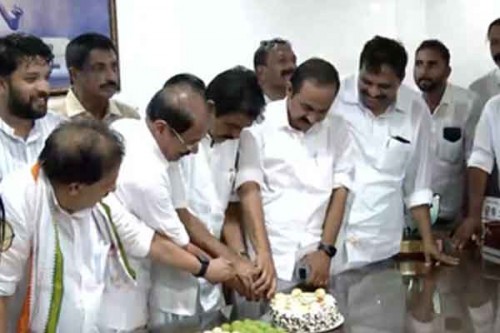 Kerala results: Celebrations erupt at Cong office as UDF heads for victory