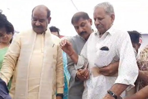 Om Birla inaugurates Pradhan Mantri Divyasha Kendra in Kota, distributes aids to beneficiaries